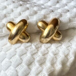 Vintage Puffy‎ X Design Clip On Earrings